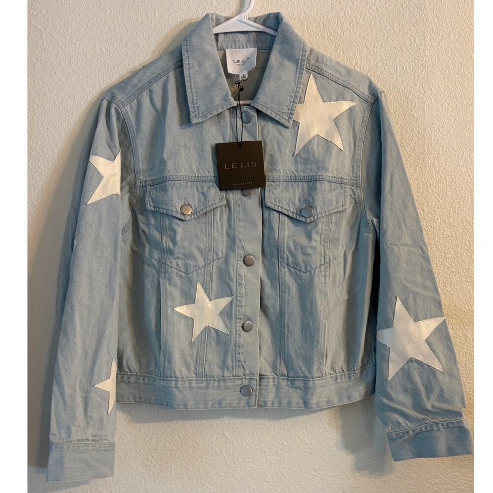 Le Lis Small NWT Light Wash Star Patch Denim Jacket White Stars Cropped